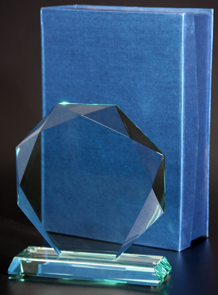 Награда стеклянная (сувенир) G020/FP 195х175х19+футляр